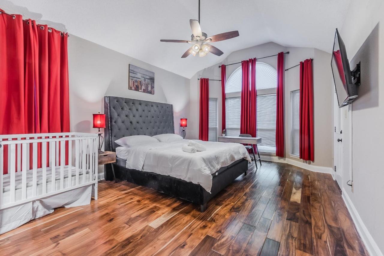 * *Astounding House **Perfect For Family And Friends , Pool , Hot Tub, & Game Room Allen Exterior photo